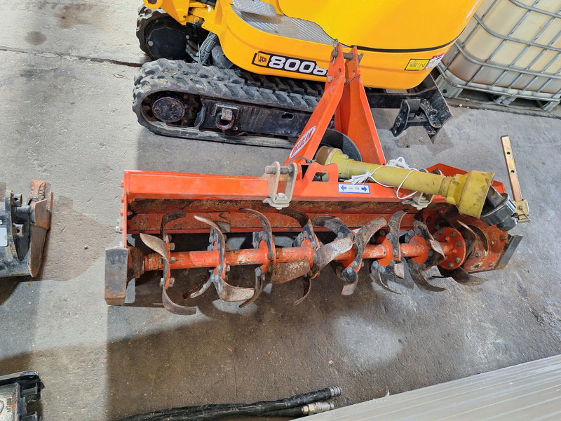 Vučno vozilo Kubota B2150: slika 19 Vučno vozilo Kubota B2150: slika 19