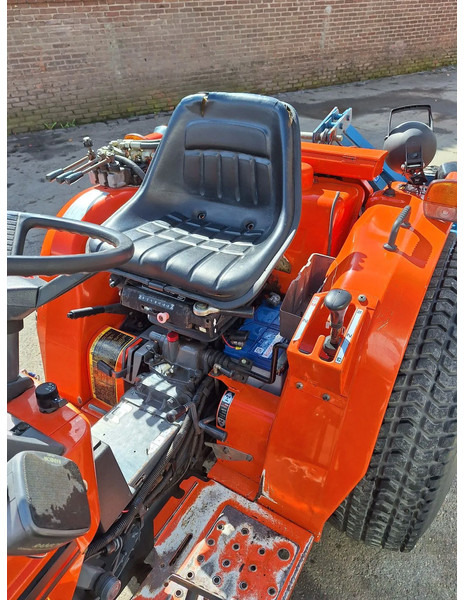 Kubota B2150 - Vučno vozilo: slika 4 Kubota B2150 - Vučno vozilo: slika 4