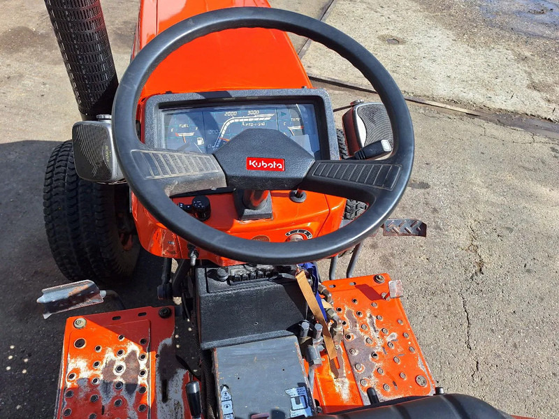 Kubota B2150 - Vučno vozilo: slika 5 Kubota B2150 - Vučno vozilo: slika 5