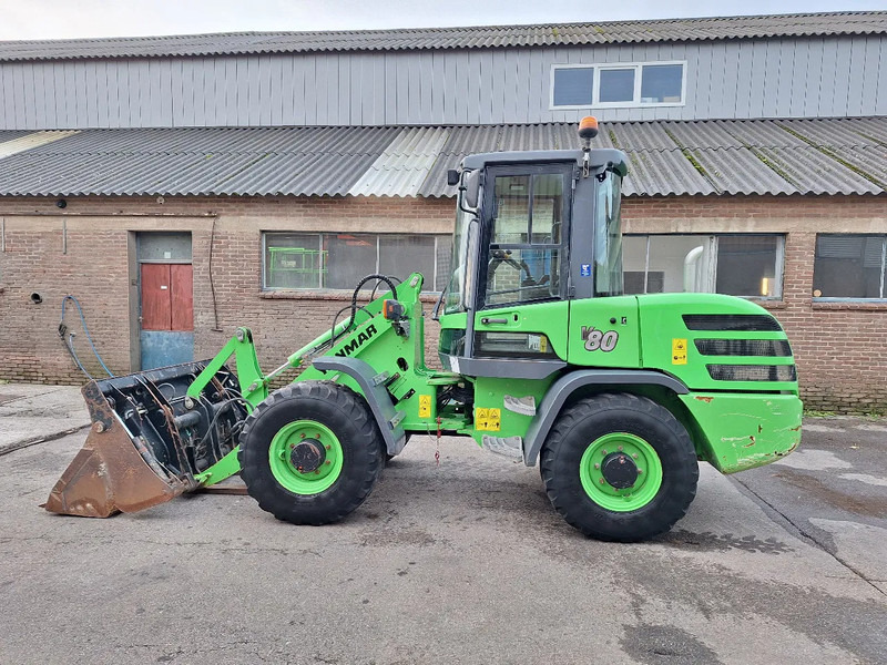 Yanmar V80 - Kompaktni utovarivač guseničar: slika 1 Yanmar V80 - Kompaktni utovarivač guseničar: slika 1