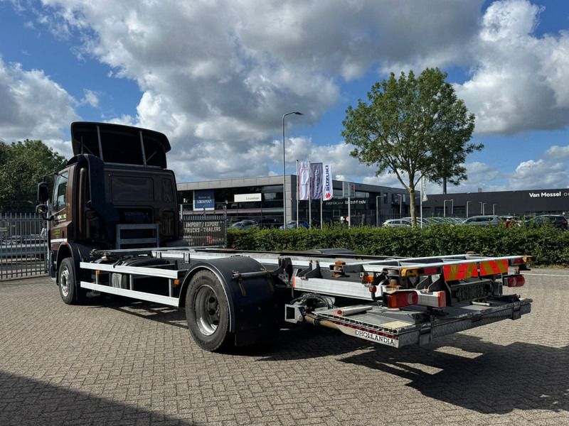 DAF CF65 220 - Kamion za prevoz kontejnera/ Kamion sa promenjivim sandukom: slika 3 DAF CF65 220 - Kamion za prevoz kontejnera/ Kamion sa promenjivim sandukom: slika 3