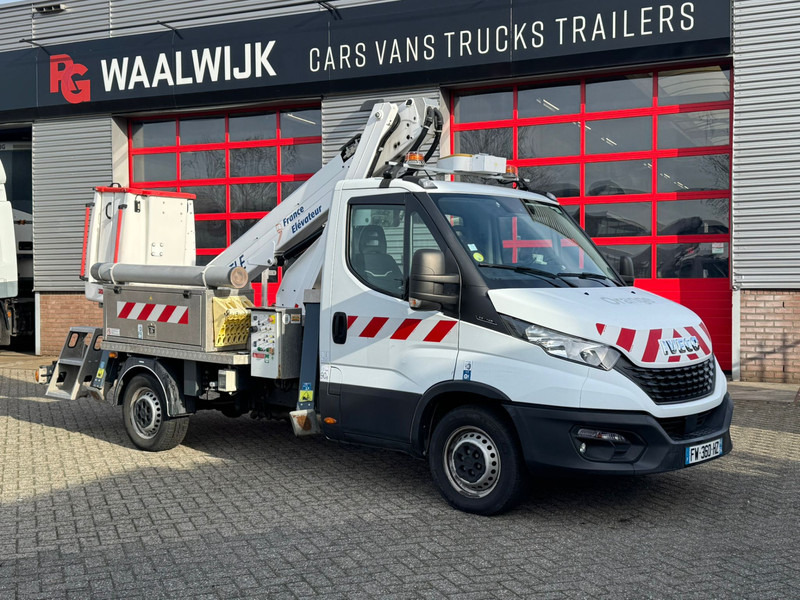 Iveco Daily 35S14 Werkhoogte 14 mtr, 221 draaiuren 18.215 km - Dostavno vozilo: slika 1 Iveco Daily 35S14 Werkhoogte 14 mtr, 221 draaiuren 18.215 km - Dostavno vozilo: slika 1