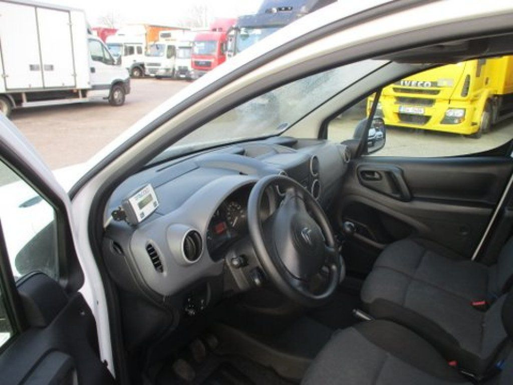 Citroën Berlingo izotherm - Dostavno vozilo hladnjača: slika 5 Citroën Berlingo izotherm - Dostavno vozilo hladnjača: slika 5