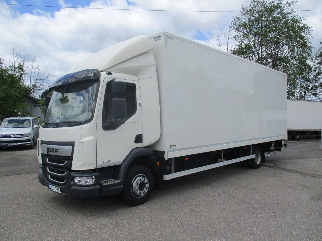 DAF LF 230 Dhollandia 2T - Kamion sa zatvorenim sandukom: slika 3 DAF LF 230 Dhollandia 2T - Kamion sa zatvorenim sandukom: slika 3