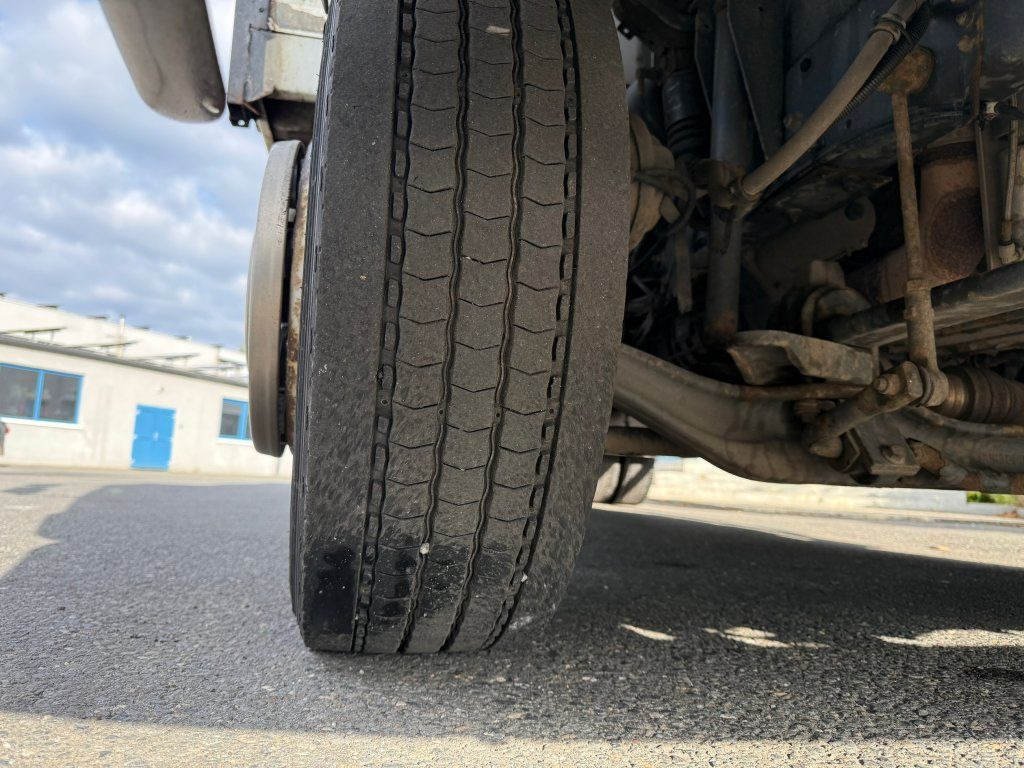 Kamion sa tovarnim sandukom DAF LF45.220 EURO 5: slika 11