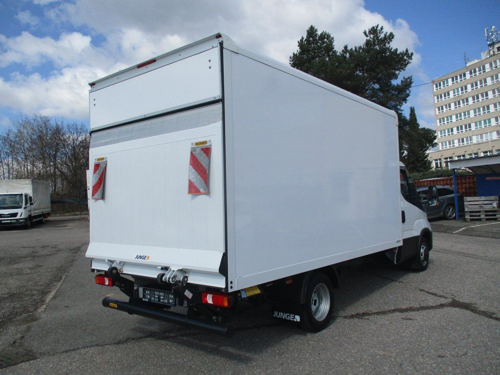 Iveco 35C16 Daily,2.3L Palfinger - Dostavno vozilo sa zatvorenim sandukom: slika 5 Iveco 35C16 Daily,2.3L Palfinger - Dostavno vozilo sa zatvorenim sandukom: slika 5