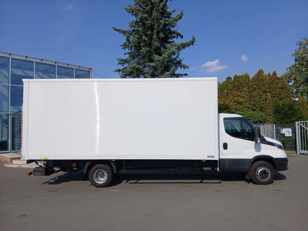Iveco 72-210 (70C210) - Dostavno vozilo sa zatvorenim sandukom: slika 4 Iveco 72-210 (70C210) - Dostavno vozilo sa zatvorenim sandukom: slika 4