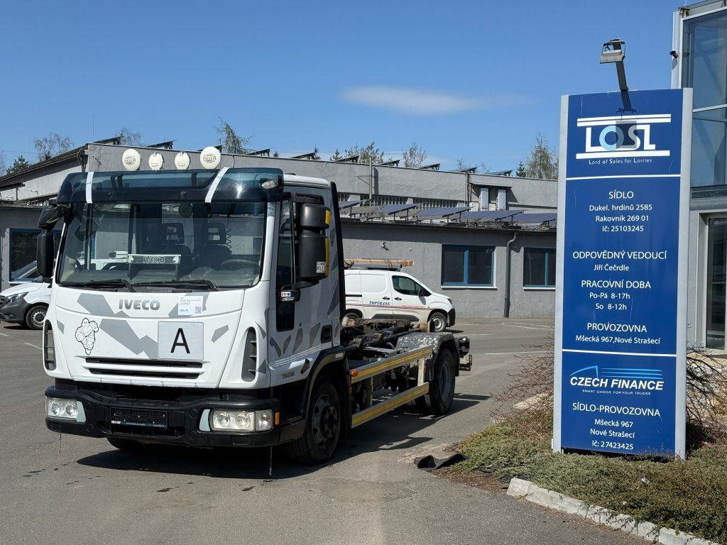 Iveco 75E18 EURO 4 - Kamion sa hidrauličnom kukom: slika 1 Iveco 75E18 EURO 4 - Kamion sa hidrauličnom kukom: slika 1
