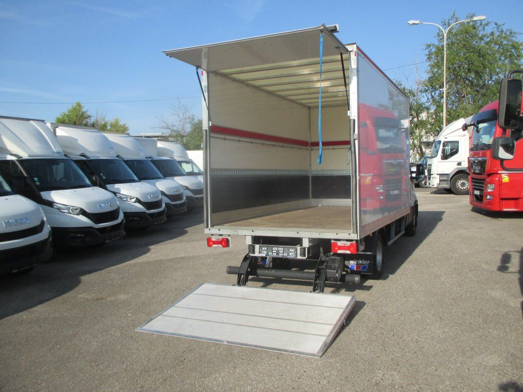 Dostavno vozilo sa zatvorenim sandukom Iveco Daily 35C16: slika 11