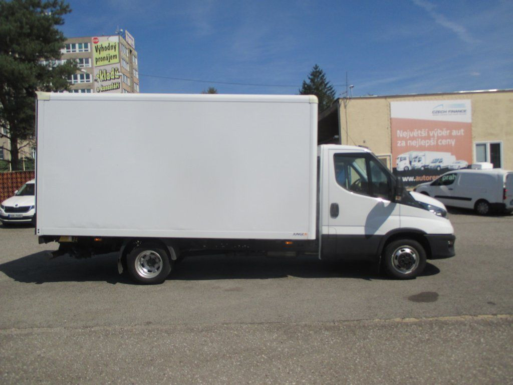 Iveco Daily 35C16 - Dostavno vozilo sa zatvorenim sandukom: slika 4 Iveco Daily 35C16 - Dostavno vozilo sa zatvorenim sandukom: slika 4