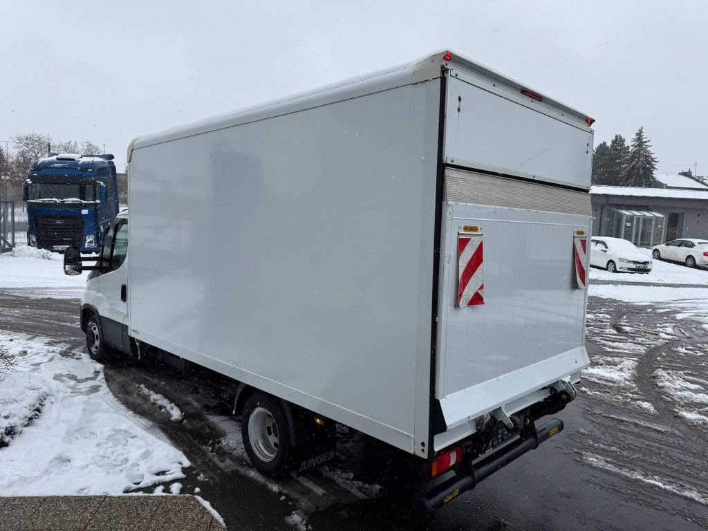 Iveco Daily 35C16 - Dostavno vozilo sa zatvorenim sandukom: slika 4 Iveco Daily 35C16 - Dostavno vozilo sa zatvorenim sandukom: slika 4