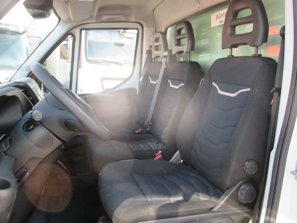Dostavno vozilo sa zatvorenim sandukom Iveco Daily 35C16: slika 12