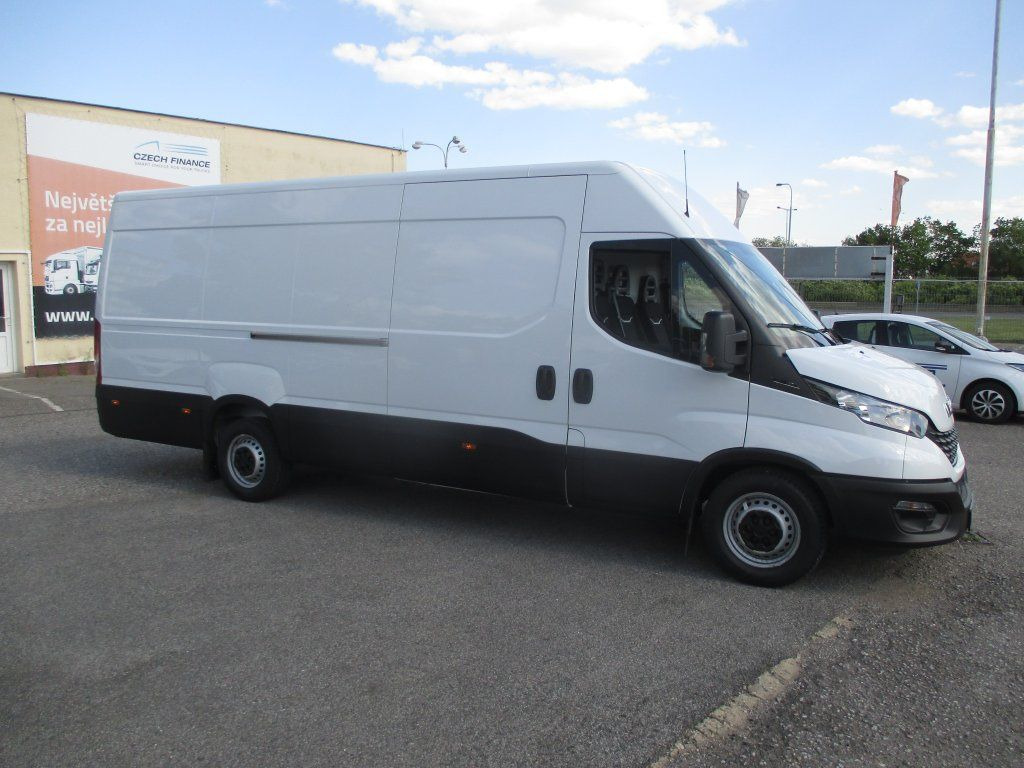 Iveco Daily 35S16 - Furgon: slika 4 Iveco Daily 35S16 - Furgon: slika 4