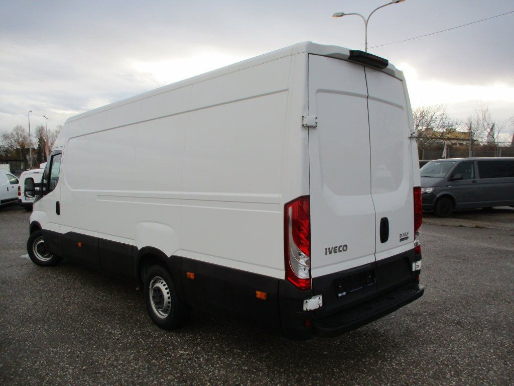 Iveco Daily 35S16 Hi Matic - Furgon: slika 4 Iveco Daily 35S16 Hi Matic - Furgon: slika 4