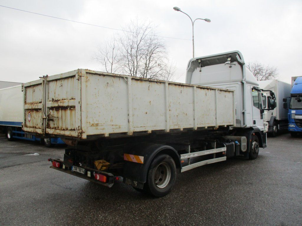 Iveco Eurocargo 140E22 - Kamion sa hidrauličnom kukom: slika 2 Iveco Eurocargo 140E22 - Kamion sa hidrauličnom kukom: slika 2
