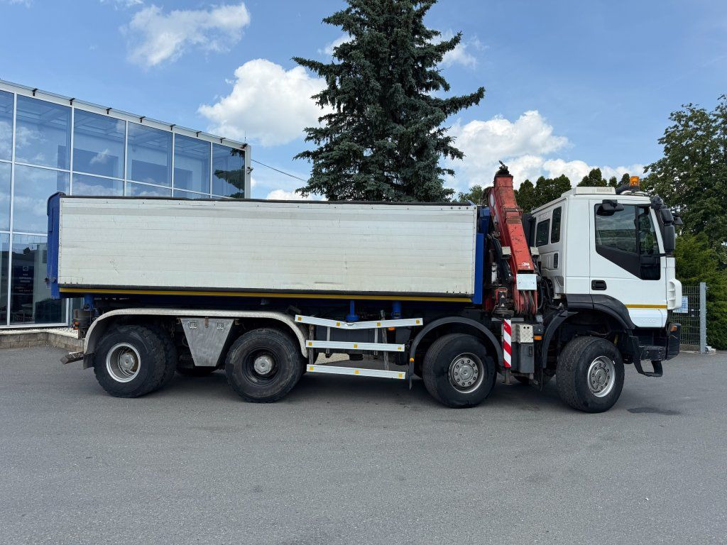 Iveco Trakker AD410 T45 8x8 + HMF 1643 Z2 - Istovarivač: slika 3 Iveco Trakker AD410 T45 8x8 + HMF 1643 Z2 - Istovarivač: slika 3