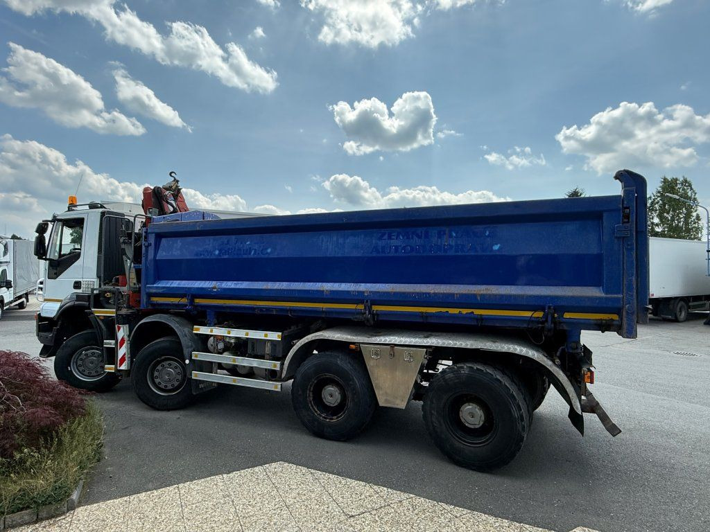 Iveco Trakker AD410 T45 8x8 + HMF 1643 Z2 - Istovarivač: slika 5 Iveco Trakker AD410 T45 8x8 + HMF 1643 Z2 - Istovarivač: slika 5
