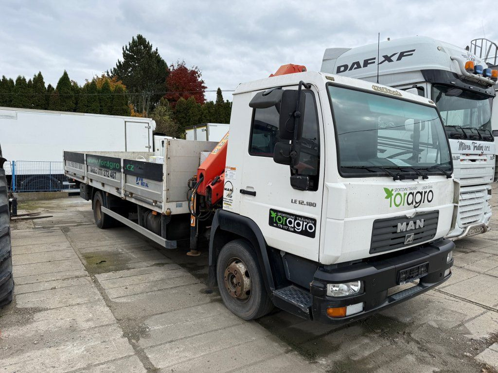 MAN 12.185 EURO 3 Kran UNBEWEGLICH - Kamion sa dizalicom: slika 2 MAN 12.185 EURO 3 Kran UNBEWEGLICH - Kamion sa dizalicom: slika 2