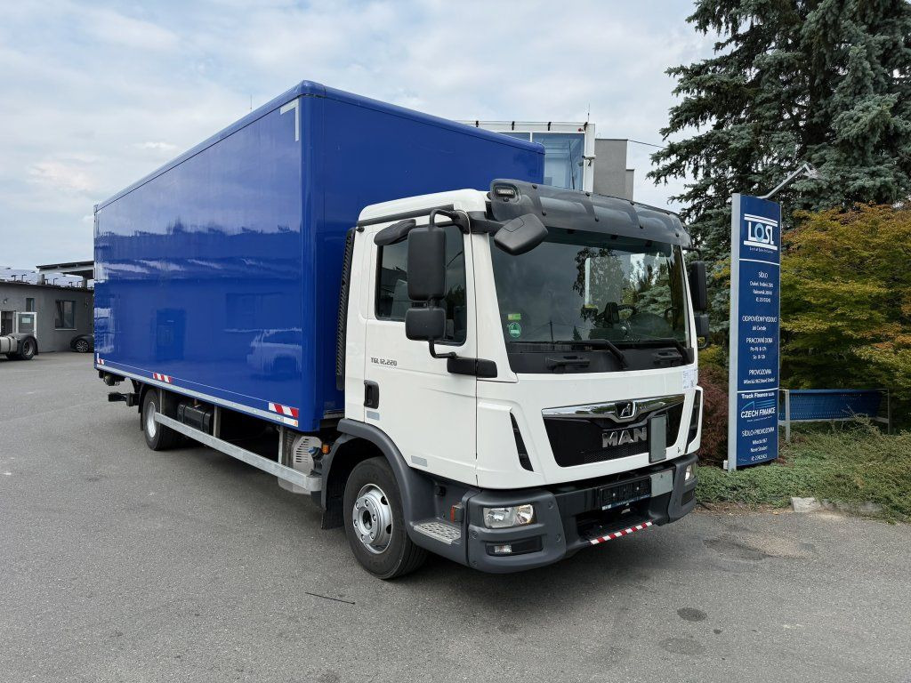 MAN TGL12.220 EURO 6 - Kamion sa zatvorenim sandukom: slika 2 MAN TGL12.220 EURO 6 - Kamion sa zatvorenim sandukom: slika 2