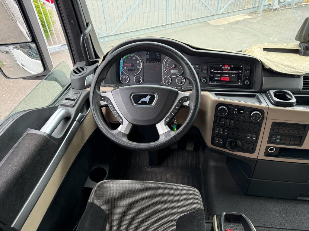 MAN TGX24.510 EURO 6 6x2 + Wecon - Kamion sa ceradom: slika 5 MAN TGX24.510 EURO 6 6x2 + Wecon - Kamion sa ceradom: slika 5