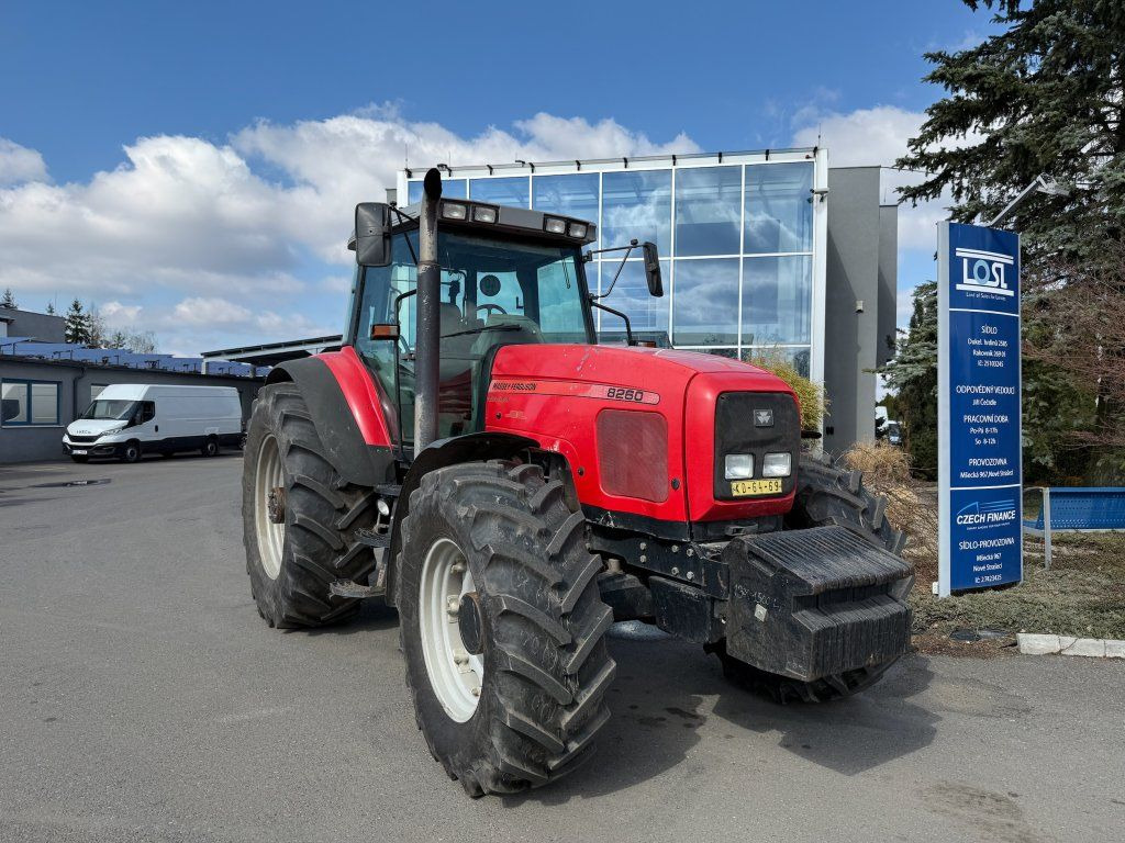 Massey Ferguson MF8260 - Traktor: slika 2 Massey Ferguson MF8260 - Traktor: slika 2