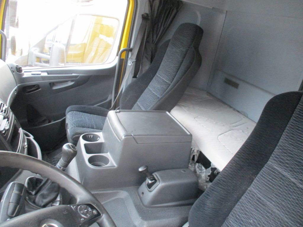 Mercedes-Benz Atego 210, Liege - Dostavno vozilo sa zatvorenim sandukom: slika 4 Mercedes-Benz Atego 210, Liege - Dostavno vozilo sa zatvorenim sandukom: slika 4