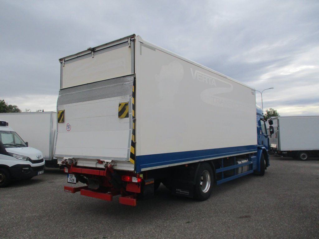 Renault D18, 320 - Kamion sa zatvorenim sandukom: slika 3 Renault D18, 320 - Kamion sa zatvorenim sandukom: slika 3