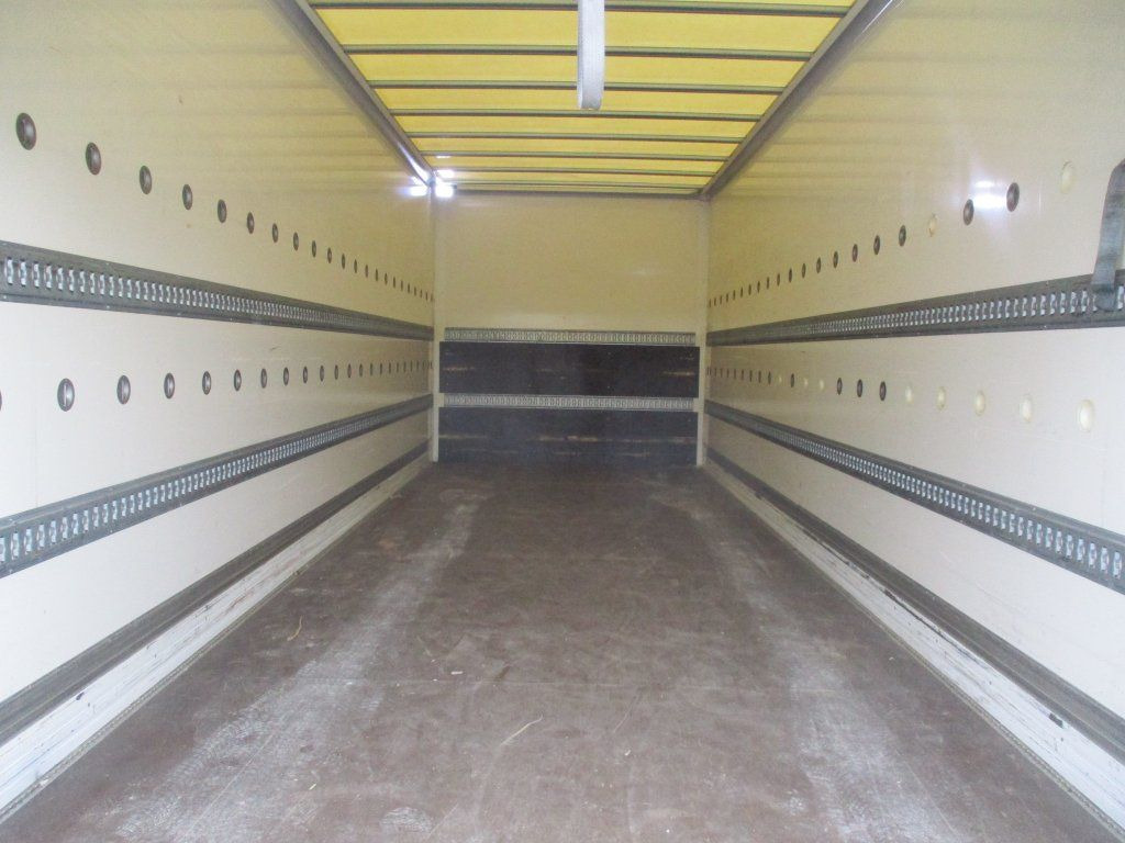 Renault D18, 320 - Kamion sa zatvorenim sandukom: slika 5 Renault D18, 320 - Kamion sa zatvorenim sandukom: slika 5
