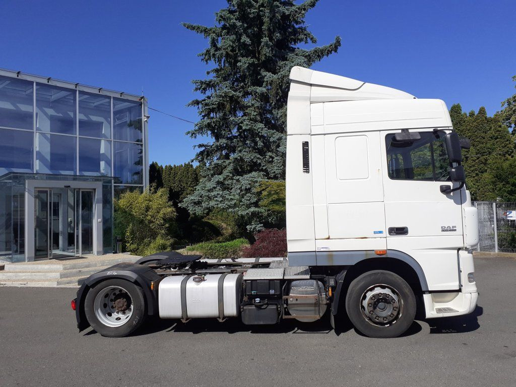 DAF XF105.460 EEV MEGA/lowdeck - Tegljač: slika 3 DAF XF105.460 EEV MEGA/lowdeck - Tegljač: slika 3