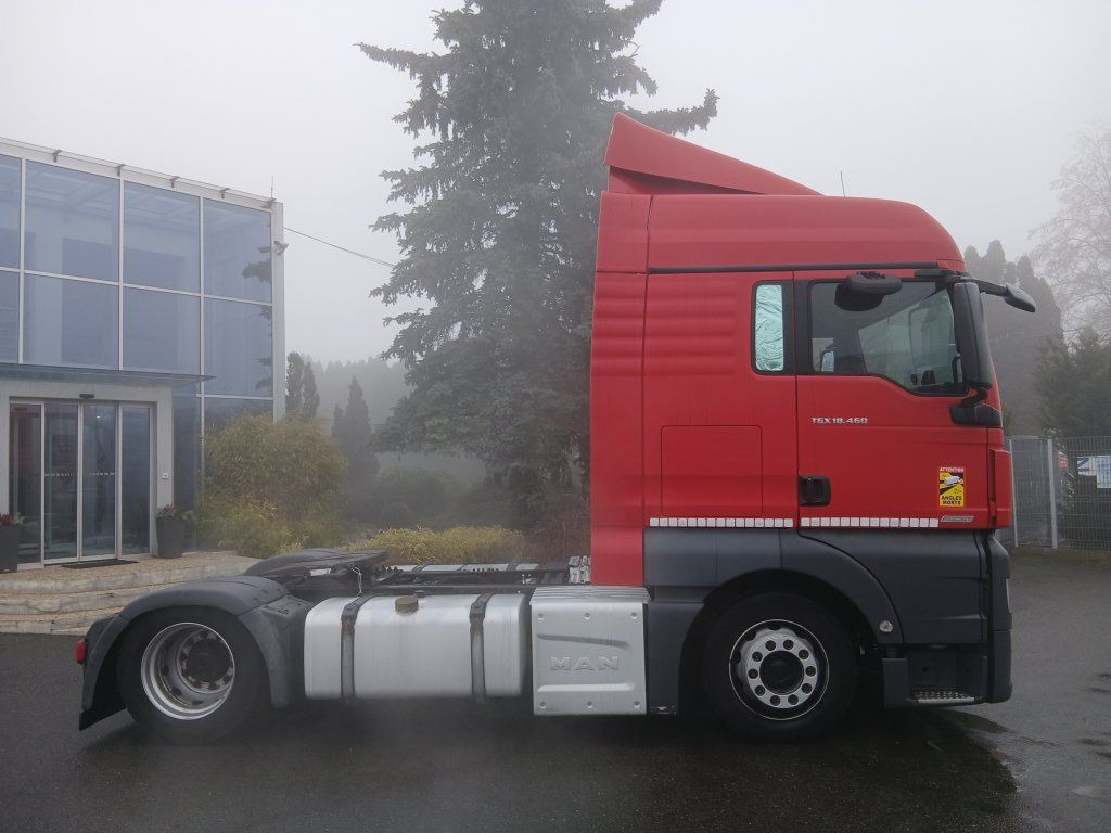 MAN TGX18.460 EURO 6 MEGA/lowdeck NEW TACHO RETARDER - Tegljač: slika 4 MAN TGX18.460 EURO 6 MEGA/lowdeck NEW TACHO RETARDER - Tegljač: slika 4