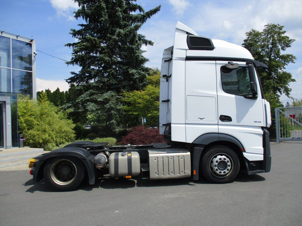 Mercedes-Benz 1845 Actros EURO 6 MEGA/lowdeck - Tegljač: slika 4 Mercedes-Benz 1845 Actros EURO 6 MEGA/lowdeck - Tegljač: slika 4
