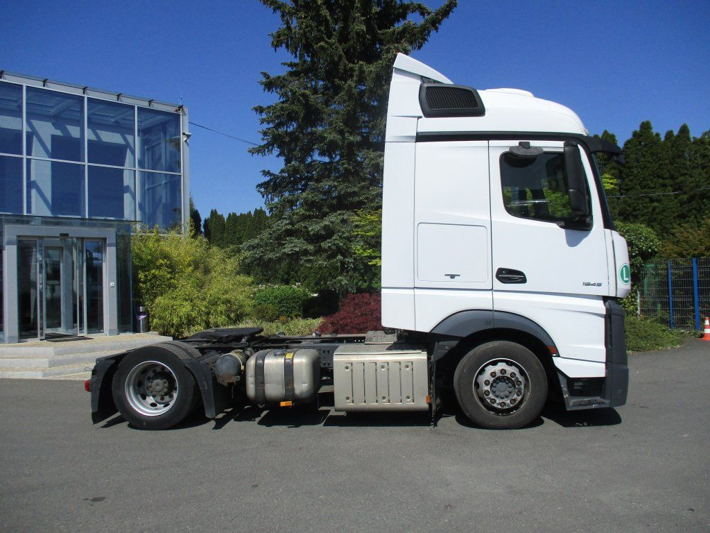 Mercedes-Benz 1845 Actros EURO 6 MEGA/lowdeck - Tegljač: slika 4 Mercedes-Benz 1845 Actros EURO 6 MEGA/lowdeck - Tegljač: slika 4