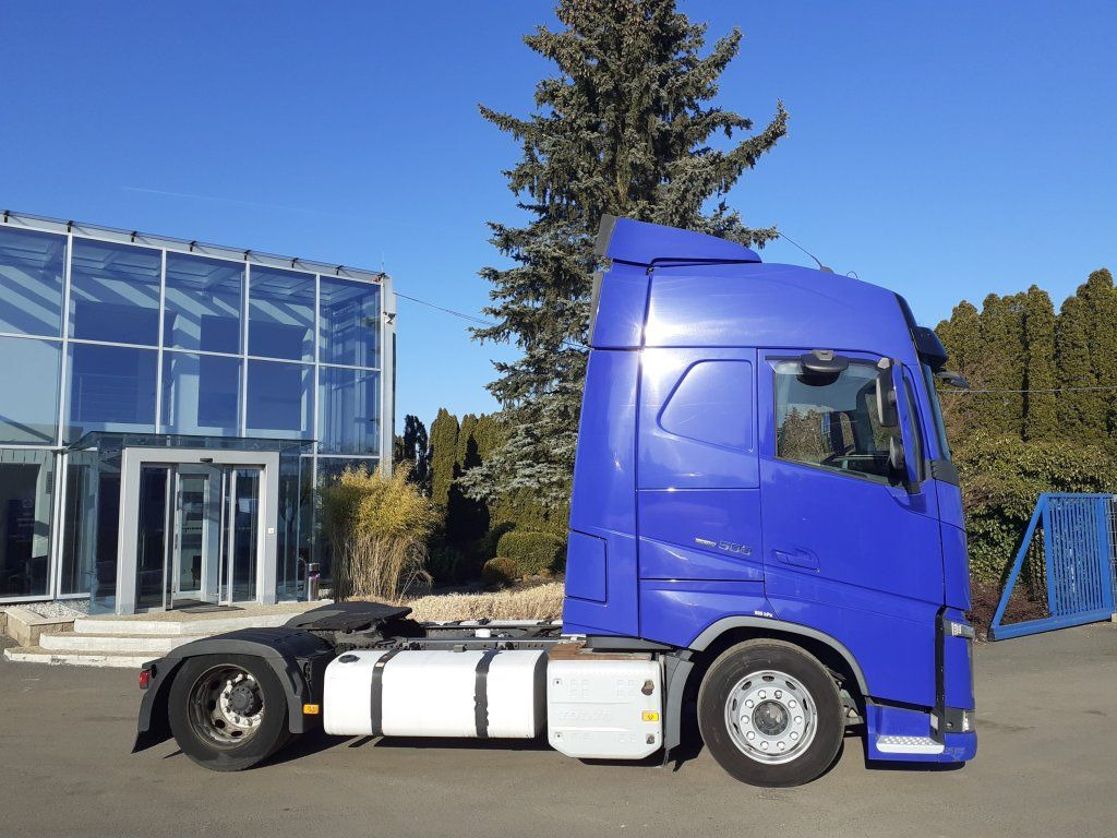 Volvo FH500 XL EURO 6 MEGA/lowdeck - Tegljač: slika 3 Volvo FH500 XL EURO 6 MEGA/lowdeck - Tegljač: slika 3