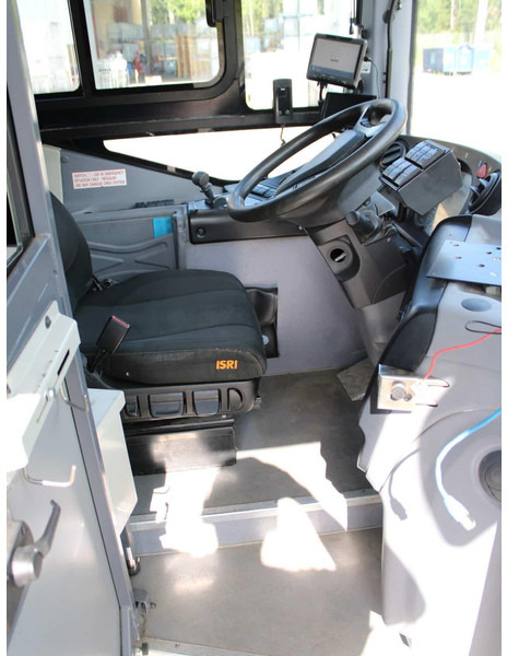 Iveco CROSSWAY Low Entry | EURO 6 | 2+2+1 | 41 SEATS - Gradski autobus: slika 4 Iveco CROSSWAY Low Entry | EURO 6 | 2+2+1 | 41 SEATS - Gradski autobus: slika 4