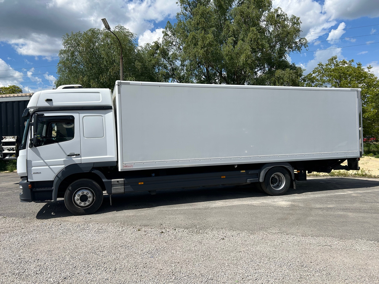 MERCEDES-BENZ ATEGO 1230 / BIGSPACE / 2020 / KOFFER 19 EPAL / LBW 2T - Kamion sa zatvorenim sandukom: slika 5 MERCEDES-BENZ ATEGO 1230 / BIGSPACE / 2020 / KOFFER 19 EPAL / LBW 2T - Kamion sa zatvorenim sandukom: slika 5