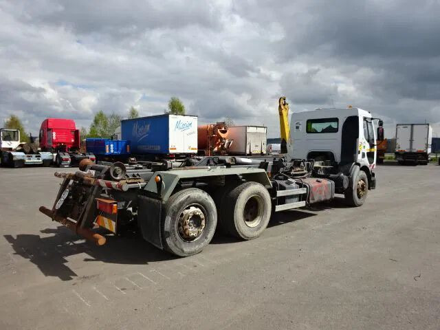 Renault Premium 370 dci - 6x2 - container system - crane/grue - Kamion sa kablovskim sistemom: slika 2 Renault Premium 370 dci - 6x2 - container system - crane/grue - Kamion sa kablovskim sistemom: slika 2