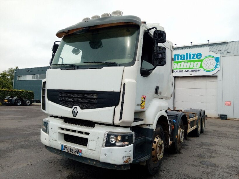 Renault Premium Lander - Kamion sa golom šasijom i zatvorenom kabinom: slika 1 Renault Premium Lander - Kamion sa golom šasijom i zatvorenom kabinom: slika 1