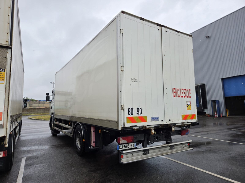 Scania R360 - Kamion sa zatvorenim sandukom: slika 2 Scania R360 - Kamion sa zatvorenim sandukom: slika 2