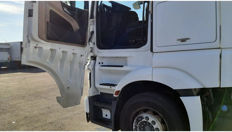 Mercedes-Benz Actros 1845 EEV - Tegljač: slika 4 Mercedes-Benz Actros 1845 EEV - Tegljač: slika 4
