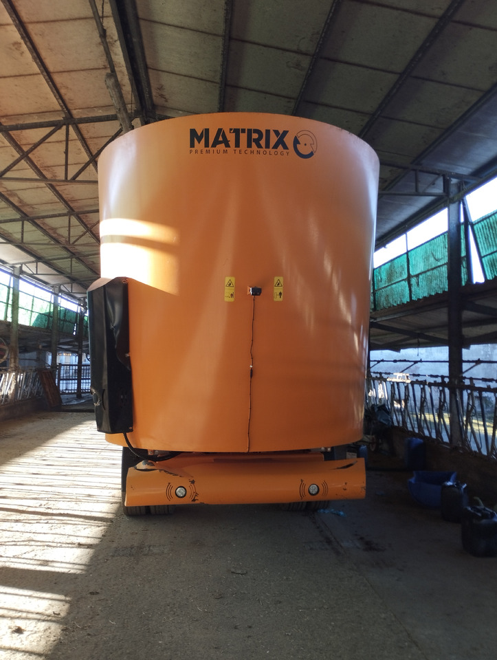 ITALMIX MATRIX ROVER JUMBO - Prikolica za mešanje stočne hrane: slika 3 ITALMIX MATRIX ROVER JUMBO - Prikolica za mešanje stočne hrane: slika 3