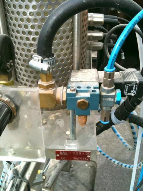 Baumer HHS C-210 2-channel glue application control system - Savijačica papira: slika 4 Baumer HHS C-210 2-channel glue application control system - Savijačica papira: slika 4