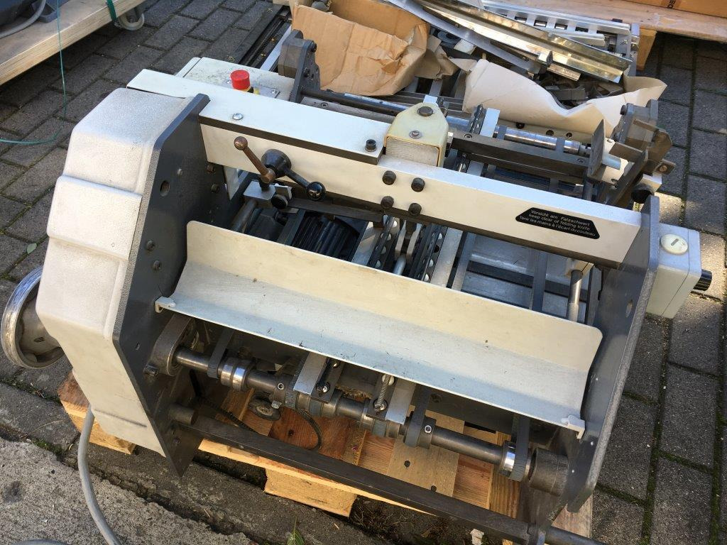 Heidelberg steel KBi 1-36 hook-in cross-fold unit - Savijačica papira: slika 4 Heidelberg steel KBi 1-36 hook-in cross-fold unit - Savijačica papira: slika 4