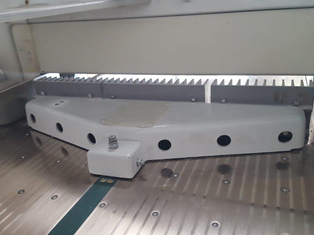 Polar Mohr High Speed Cutter Polar 115 ED - Mašina za rezanje papira: slika 4 Polar Mohr High Speed Cutter Polar 115 ED - Mašina za rezanje papira: slika 4