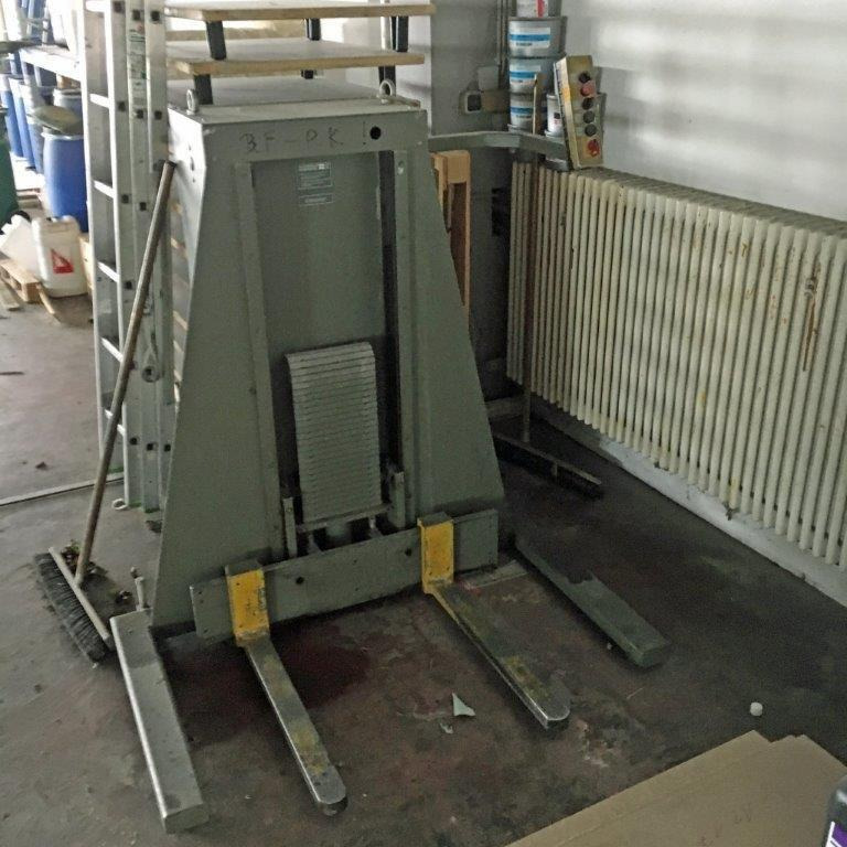 Polar Mohr L 600-G-3 fork lift with adjustable forks - Skladišna oprema: slika 1 Polar Mohr L 600-G-3 fork lift with adjustable forks - Skladišna oprema: slika 1