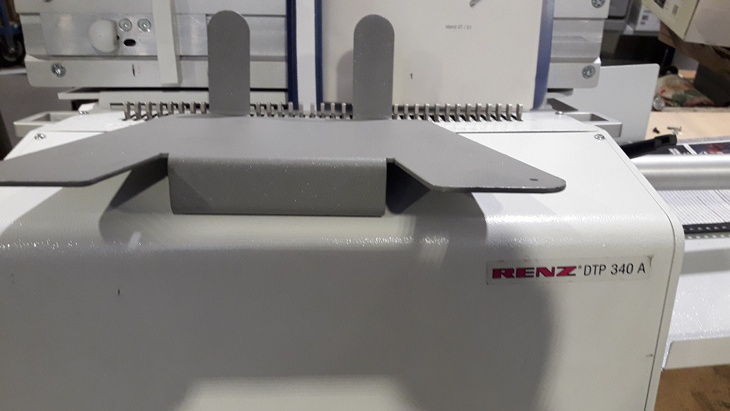 Semi-automatic table punching machine Christian Renz DTP 340 A with calendar tooling - Štamparska mašina: slika 3 Semi-automatic table punching machine Christian Renz DTP 340 A with calendar tooling - Štamparska mašina: slika 3