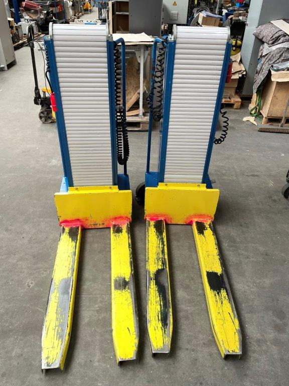 Two electric pallet lifters Butler 1200 - Kolica za palete: slika 3 Two electric pallet lifters Butler 1200 - Kolica za palete: slika 3