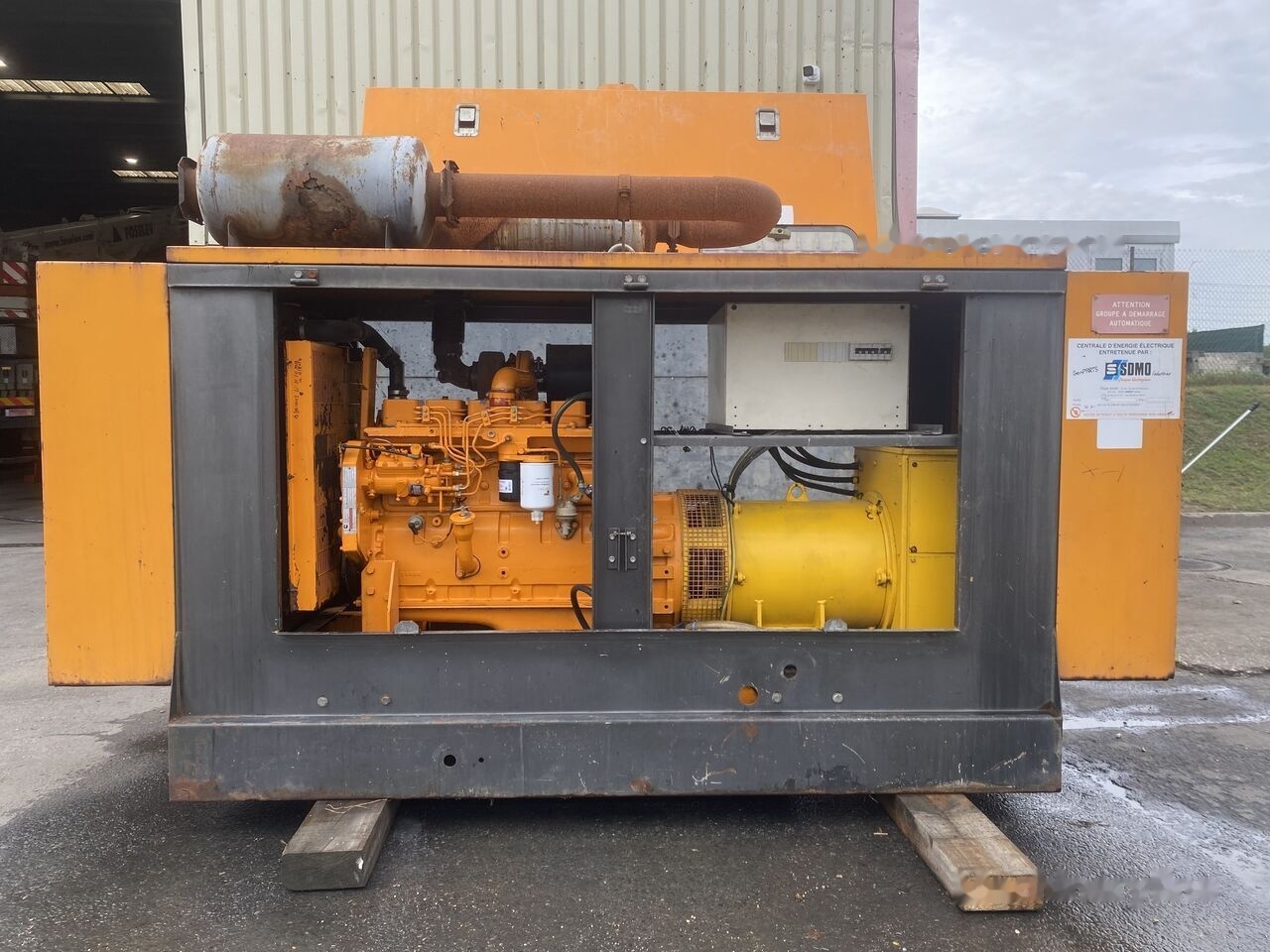 SDMO 100 kVa Cummins 6BT5.9 - Set generatora: slika 2 SDMO 100 kVa Cummins 6BT5.9 - Set generatora: slika 2