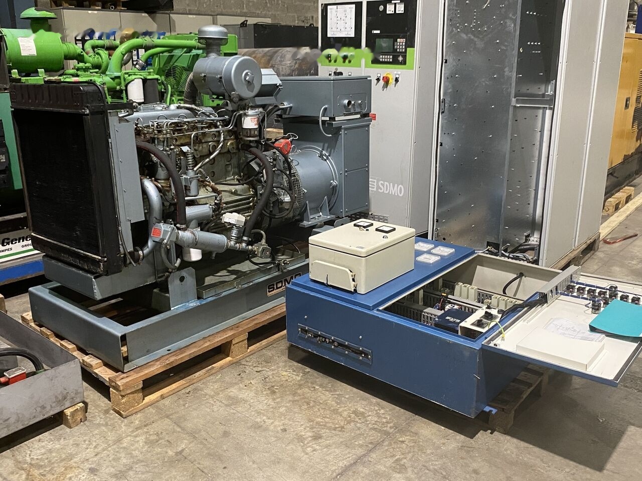 SDMO 70 kVa Perkins diesel - Set generatora: slika 2 SDMO 70 kVa Perkins diesel - Set generatora: slika 2