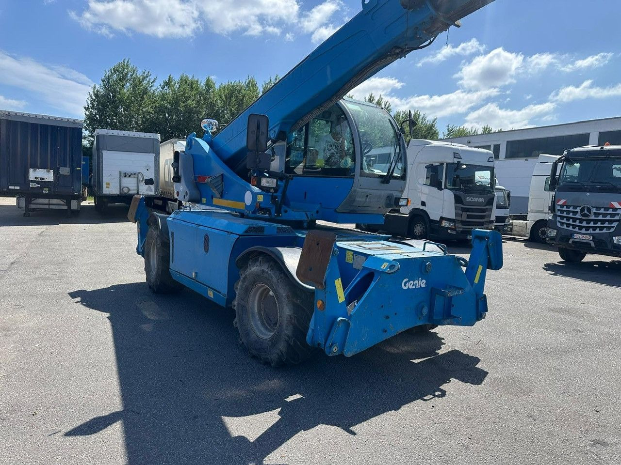 Genie Terex GTH 4018 SR/4x4/ ROTO - Vazdušna platforma montirana na kamion: slika 4 Genie Terex GTH 4018 SR/4x4/ ROTO - Vazdušna platforma montirana na kamion: slika 4