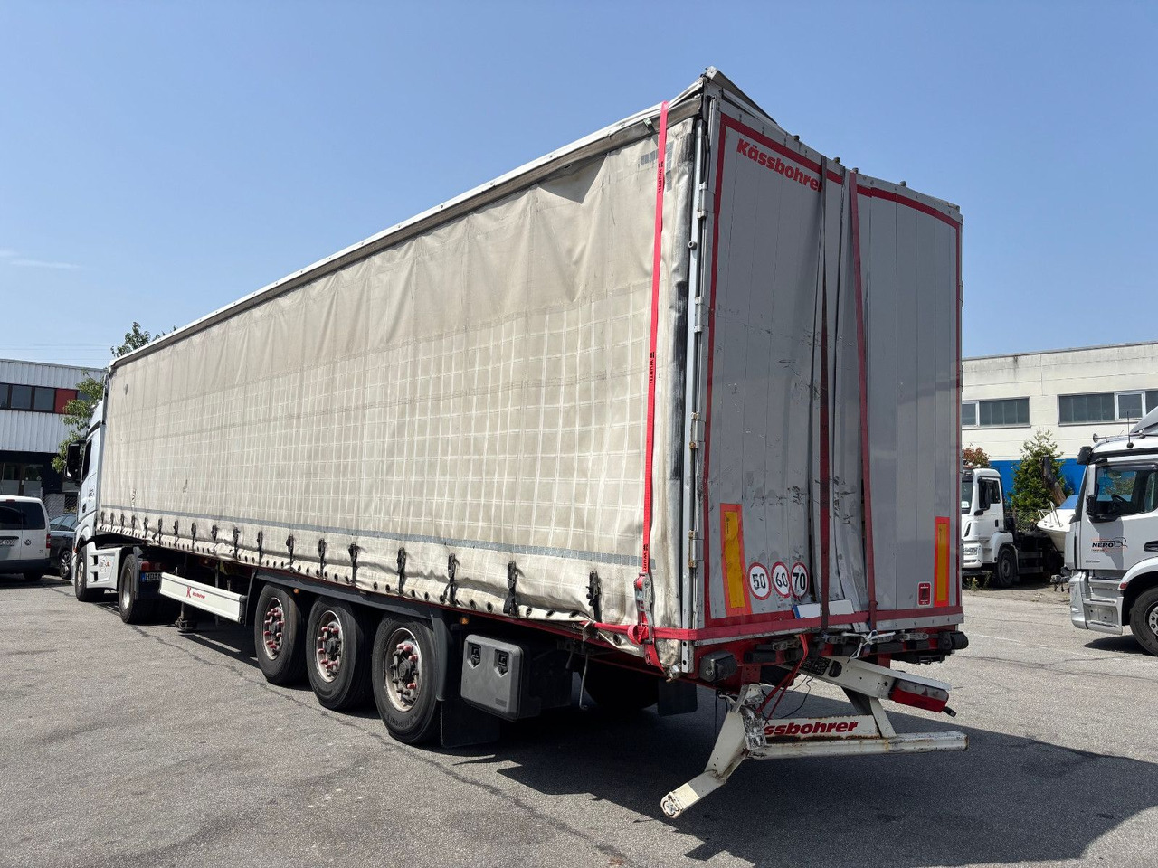 Kässbohrer Maxima XS Standard/Luft/Scheiben - Poluprikolica sa ceradom: slika 5 Kässbohrer Maxima XS Standard/Luft/Scheiben - Poluprikolica sa ceradom: slika 5